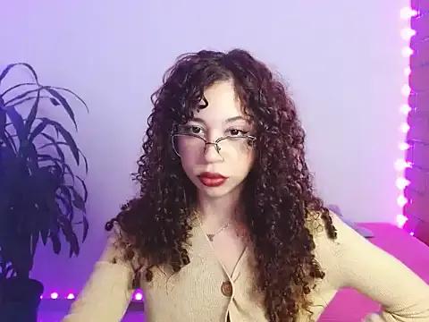 Medussa3033 — Show ass