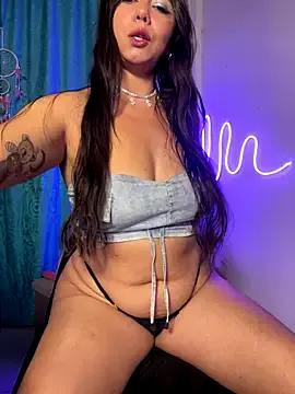 Megan_Roouse — show one tit