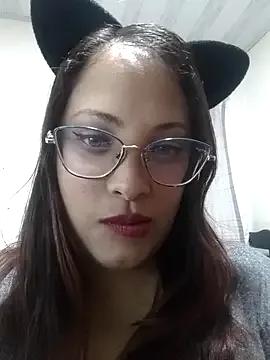 Meganz8 — Besos mojados