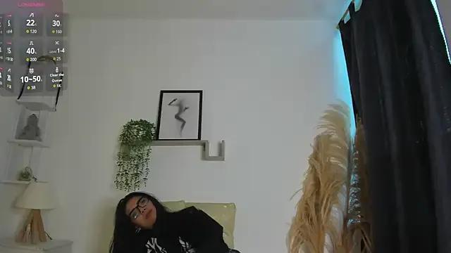 melissa_torres5 — Play with your fingers and pussy closeup