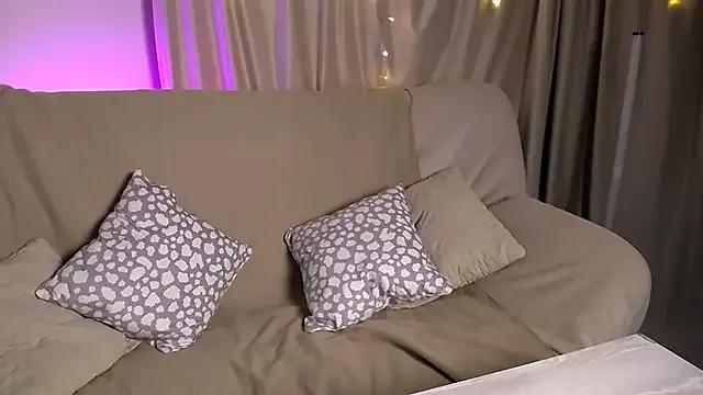 MelissaRayee — take off your top