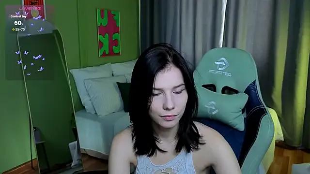 Mell_Hyees — Freechat on StripChat