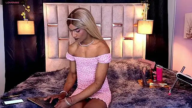 melody-rouss — RIDEN DILDO + CONTROL TOYS