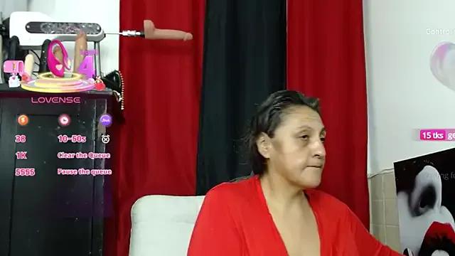 Freechat merlyna_goldens on StripChat