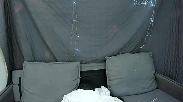 Freechat Mhelanny2 on StripChat