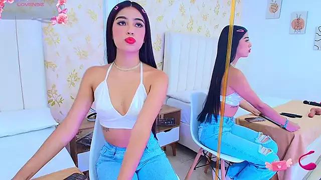 Freechat Mia-Monroe on StripChat