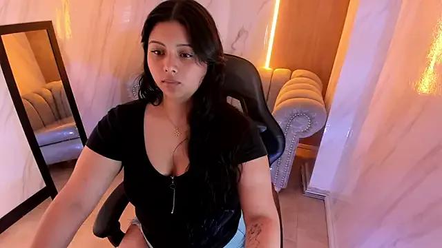 mia_hot_tf — SUCK DILDO