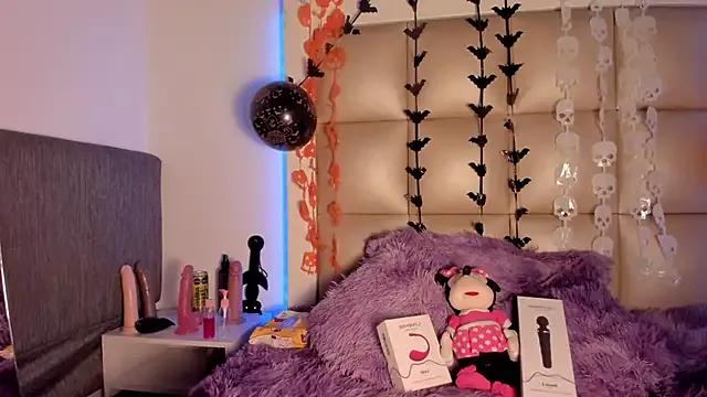 Mia_Petitejs — saliva tits