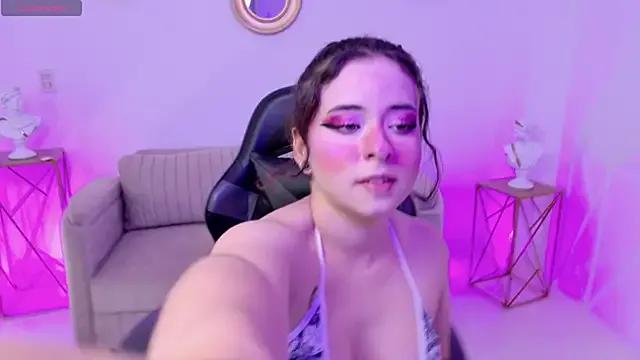 Mia_wee — handjob and tits