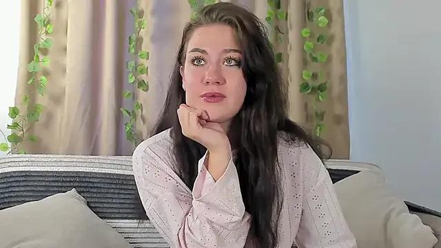 MiaKhallirae — Show your boobs