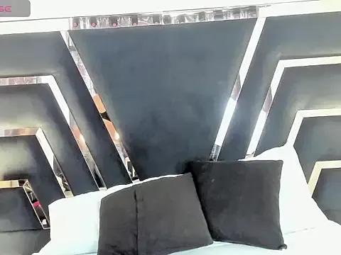 MiaSr_love — Show tits 