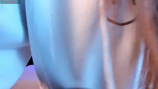 Freechat miataylorr1 on StripChat