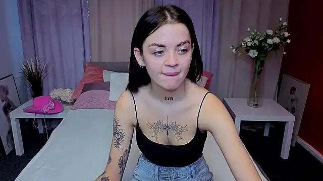 MiaWednesday — Freechat on StripChat