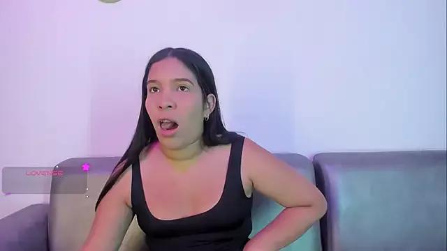 Miiss_Greyy on StripChat 