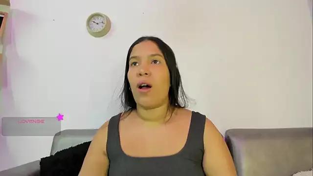 Miiss_Greyy on StripChat 