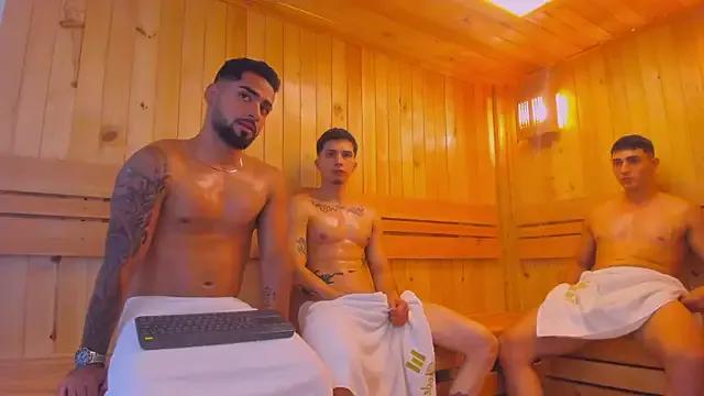 mike_friends — French kiss