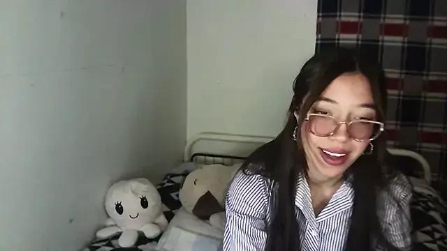 Mikha_Ela — Show Cum