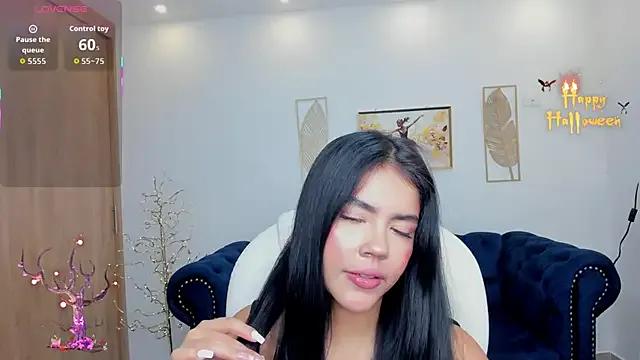StripChat Mila_blaze is Freechat Mila_blaze — oil on the tits show