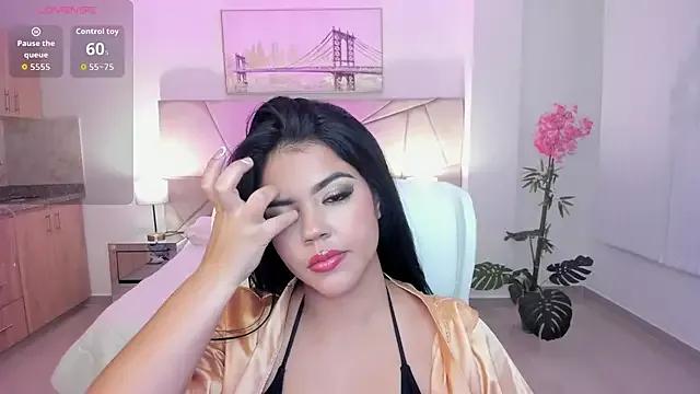 Mila_blaze — Freechat on StripChat