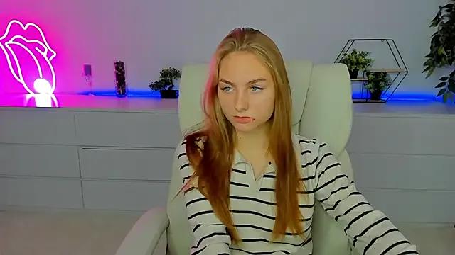 MilaAddams — Topless dance