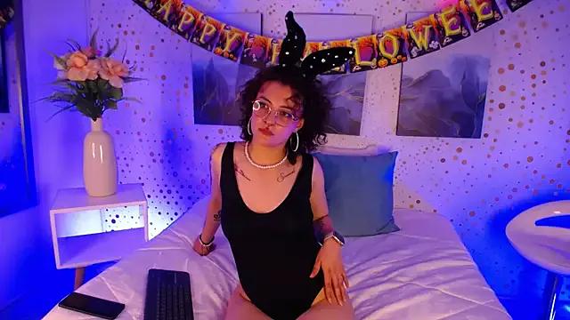 StripChat MilaMonroe is Freechat MilaMonroe — RIDE MY TOY