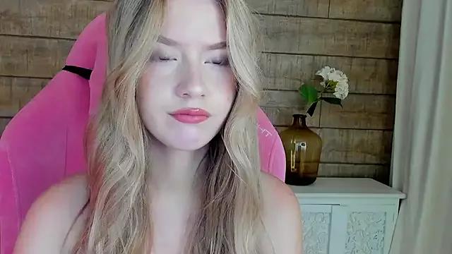 Freechat MilanaBalmain on StripChat