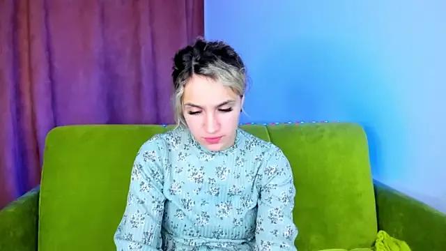 Freechat Milka_Blond on StripChat
