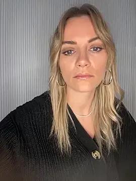 Milla__one — wear a basecap+hoodie ;)
