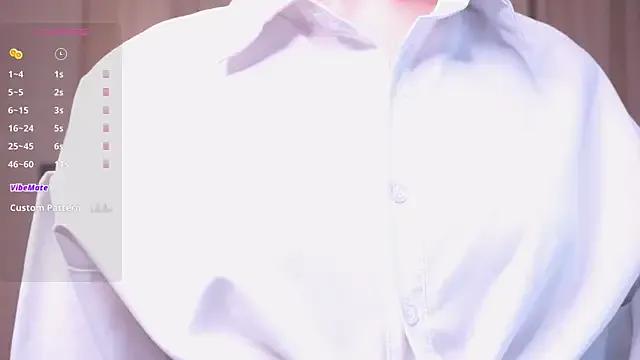 StripChat MimiGlow is Freechat MimiGlow — Lick finger with eyes contact