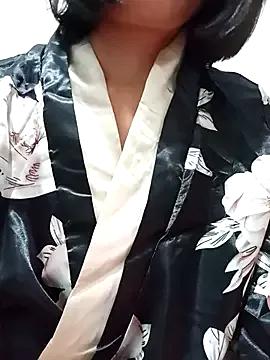Minh32love — Squirting, masturbating, naked