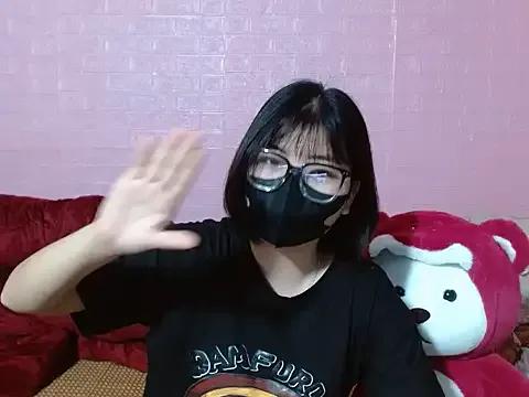 MinhSochi09 — powerful vibrator on clitoris