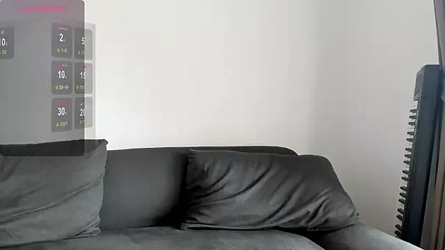 minimaya on StripChat 