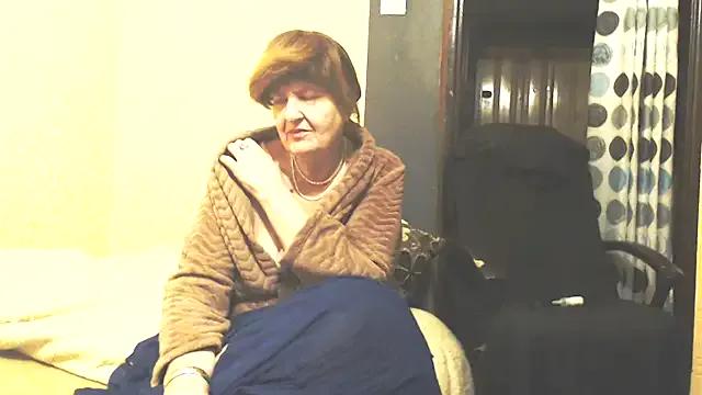 Freechat MioritaHard on StripChat