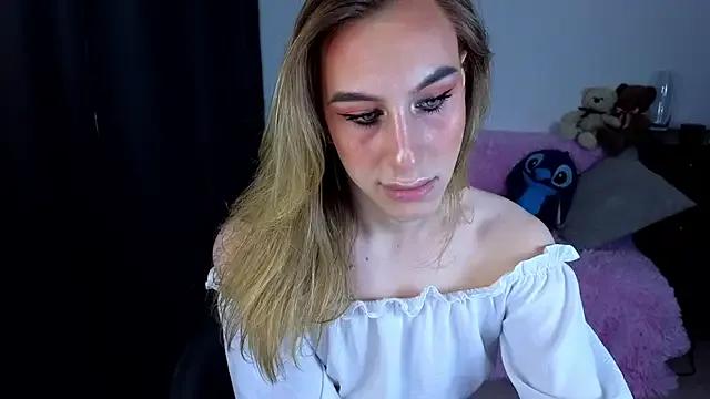 MiraBella10 — cum in front of everyone