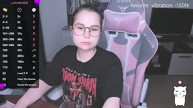 Freechat miray_kuriyama123 on StripChat