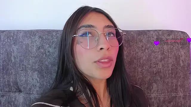 Miss_Ameli on StripChat 