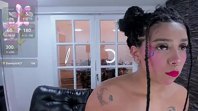 Freechat miss_collins on StripChat