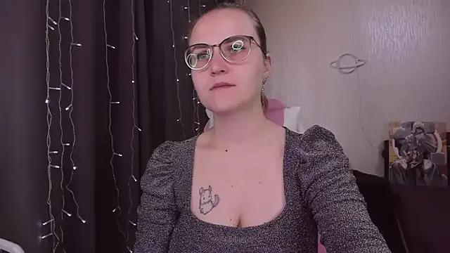 Freechat MissBrightShine on StripChat