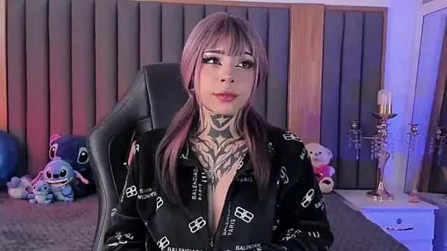 misstomie_ — striptease