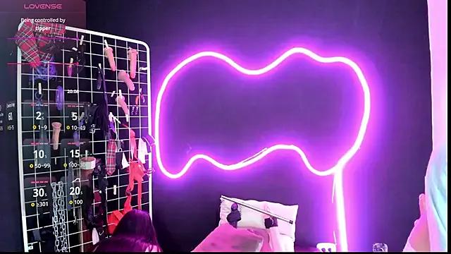 Mistress_Megan_BDSM — plug anal + fuck machine