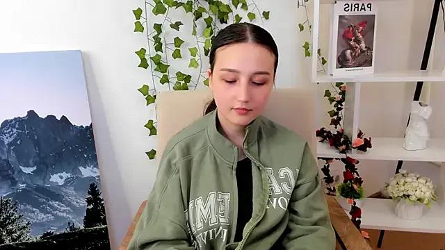 MittieRichison — kiss for you <3