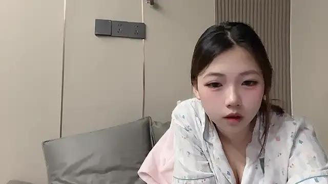StripChat MM_YY_SS is Freechat MM_YY_SS — Backward-style sticking of the but