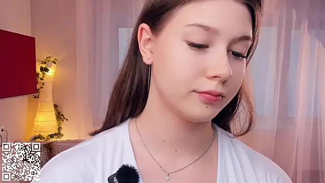 MondoNeko — Make my shorts lower