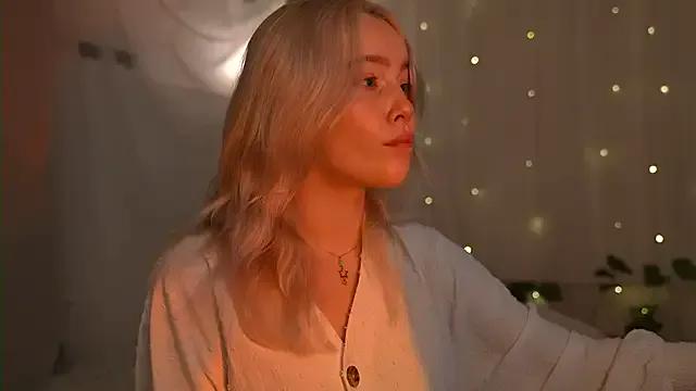 mother__of__dragons — Suck finger