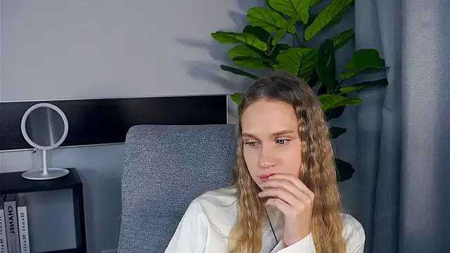 Freechat NadinePogar on StripChat