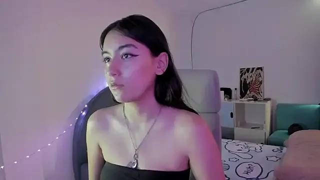 Freechat namiiwhite on StripChat