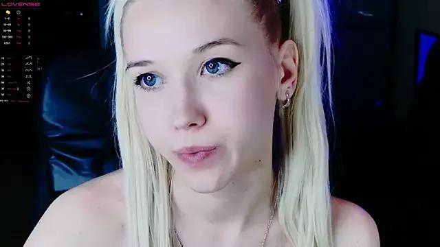 Private NaomiHita on StripChat