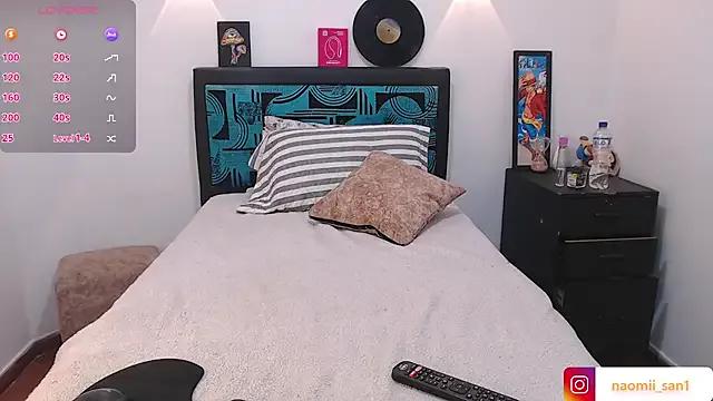 naomii_san — RIDE BIG DILDO + SPANK ASSX10