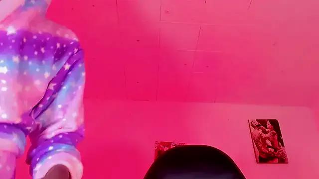 Freechat naomy__xx on StripChat