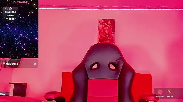 Freechat naomy__xx on StripChat